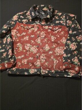 Valabasas Floral Denim Trucker Jacket Men's XL Red Black Roses Button Front